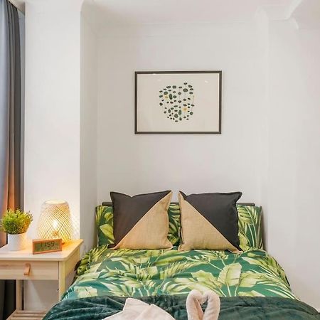 Modern 2 Bedroom Apartment In The Heart Of Londen Buitenkant foto