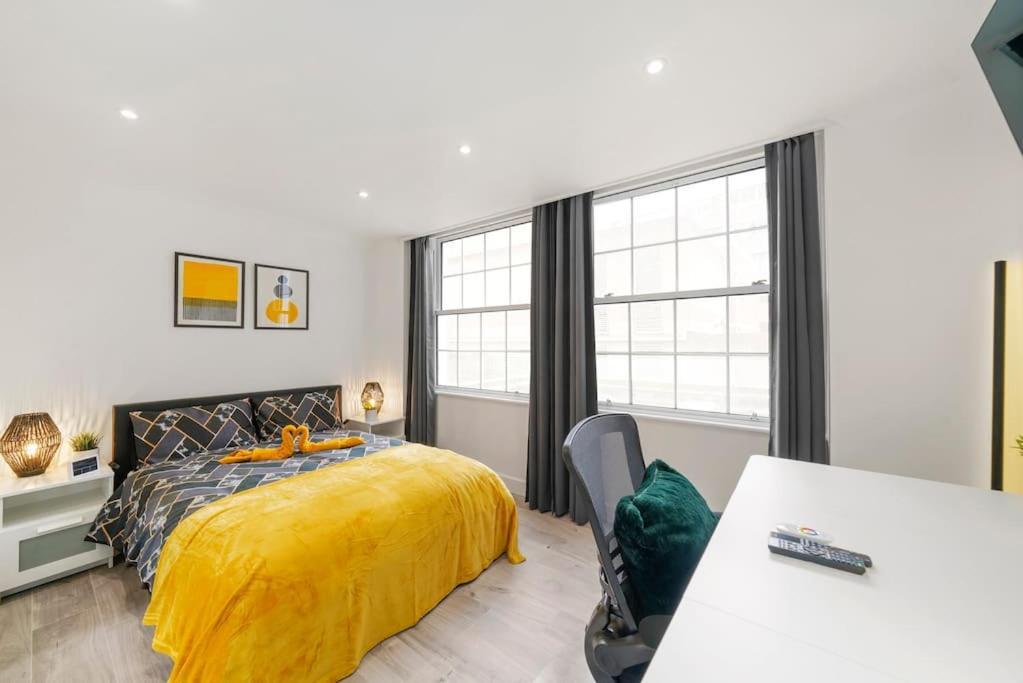 Modern 2 Bedroom Apartment In The Heart Of Londen Buitenkant foto