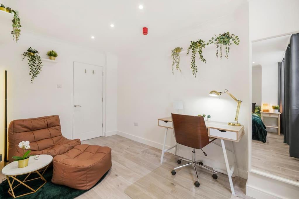 Modern 2 Bedroom Apartment In The Heart Of Londen Buitenkant foto