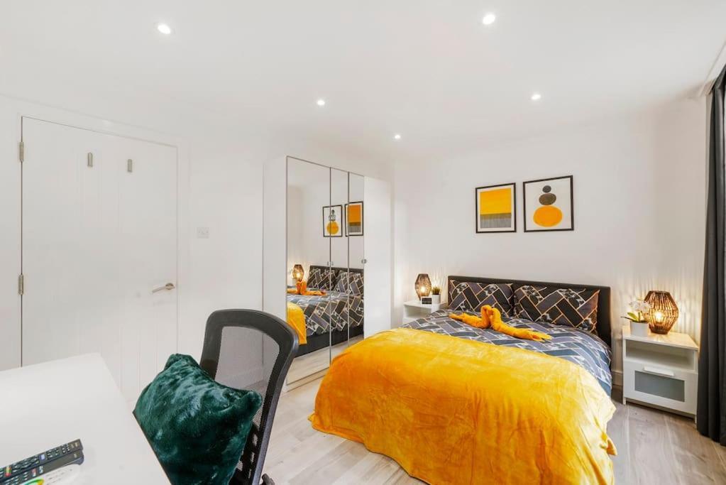 Modern 2 Bedroom Apartment In The Heart Of Londen Buitenkant foto