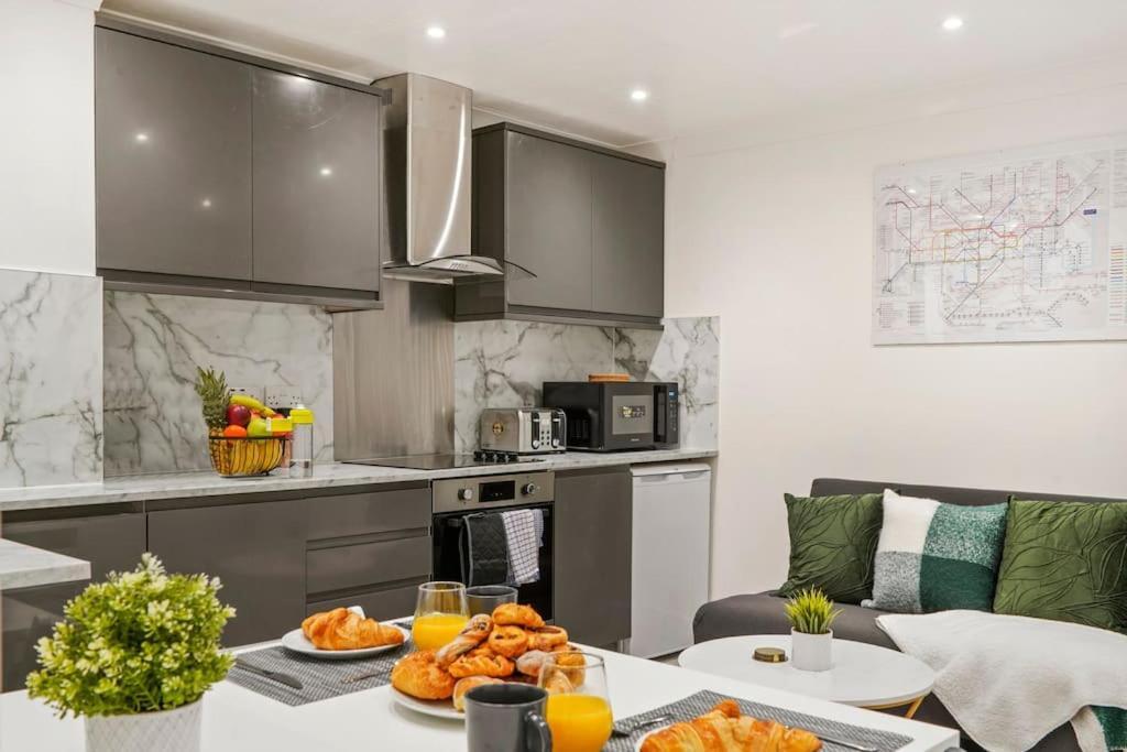 Modern 2 Bedroom Apartment In The Heart Of Londen Buitenkant foto